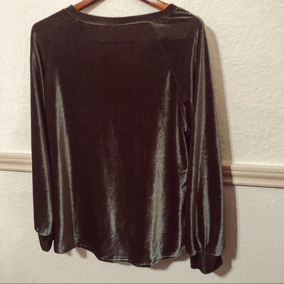 Velvet Ribbed Over Sized Long Sleeve Top - Picture 3 of 3